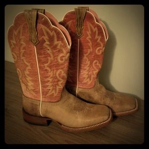 ARIAT WESTERN BOOT